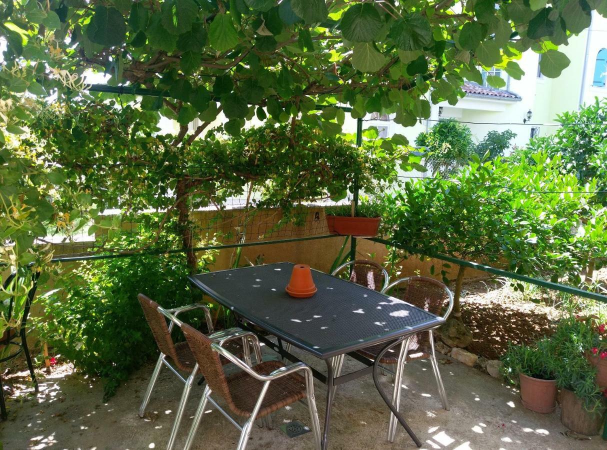 Vila Milla Premantura Bagian luar foto