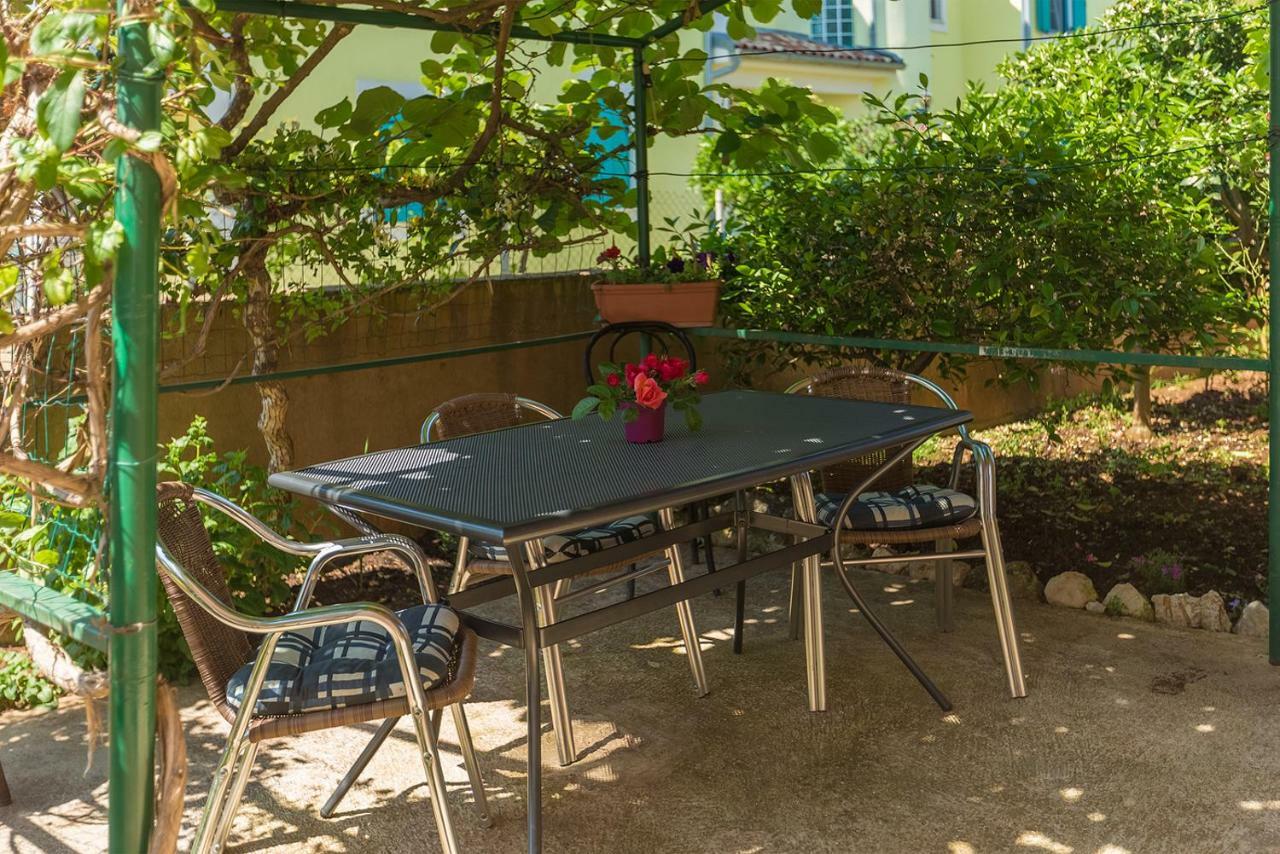 Vila Milla Premantura Bagian luar foto