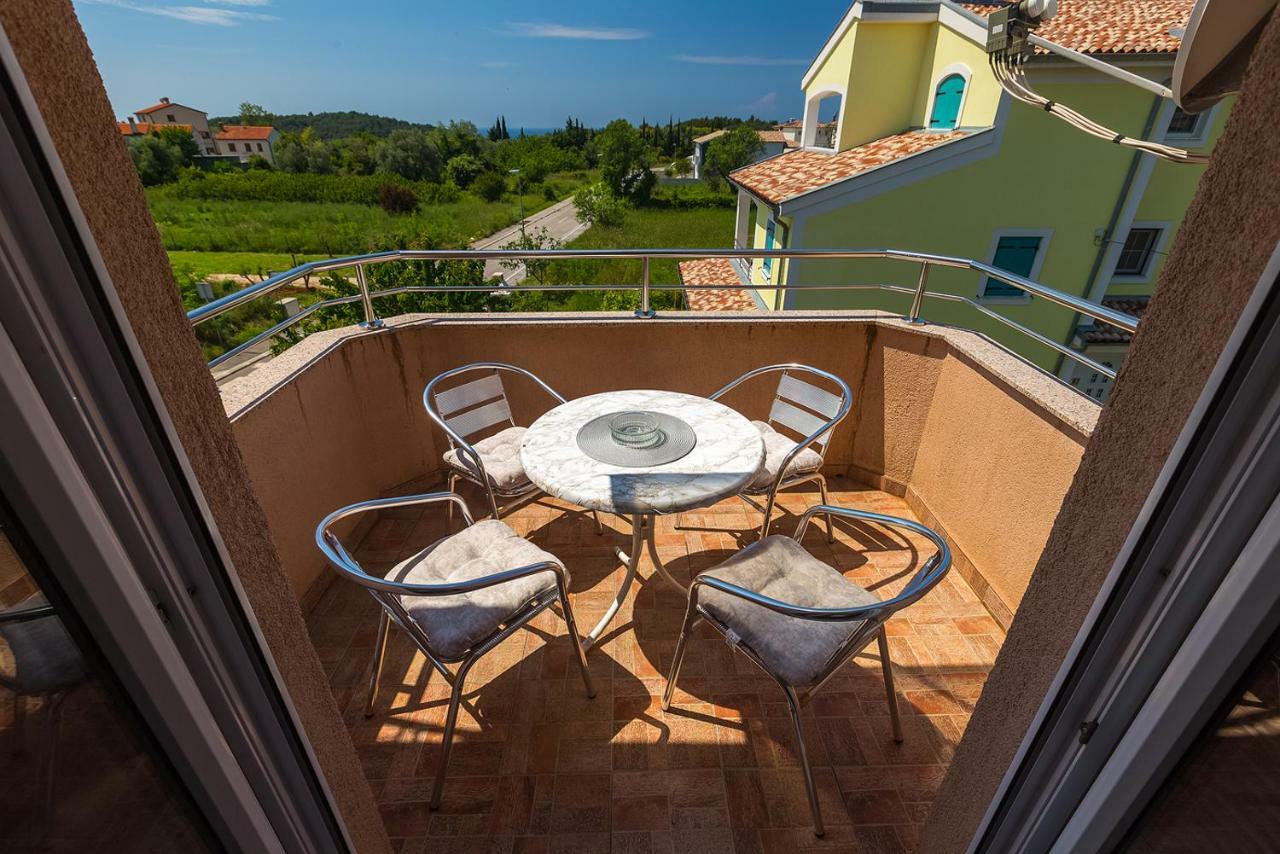 Vila Milla Premantura Bagian luar foto