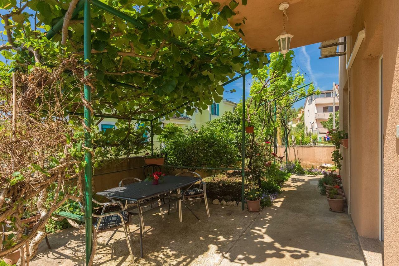 Vila Milla Premantura Bagian luar foto