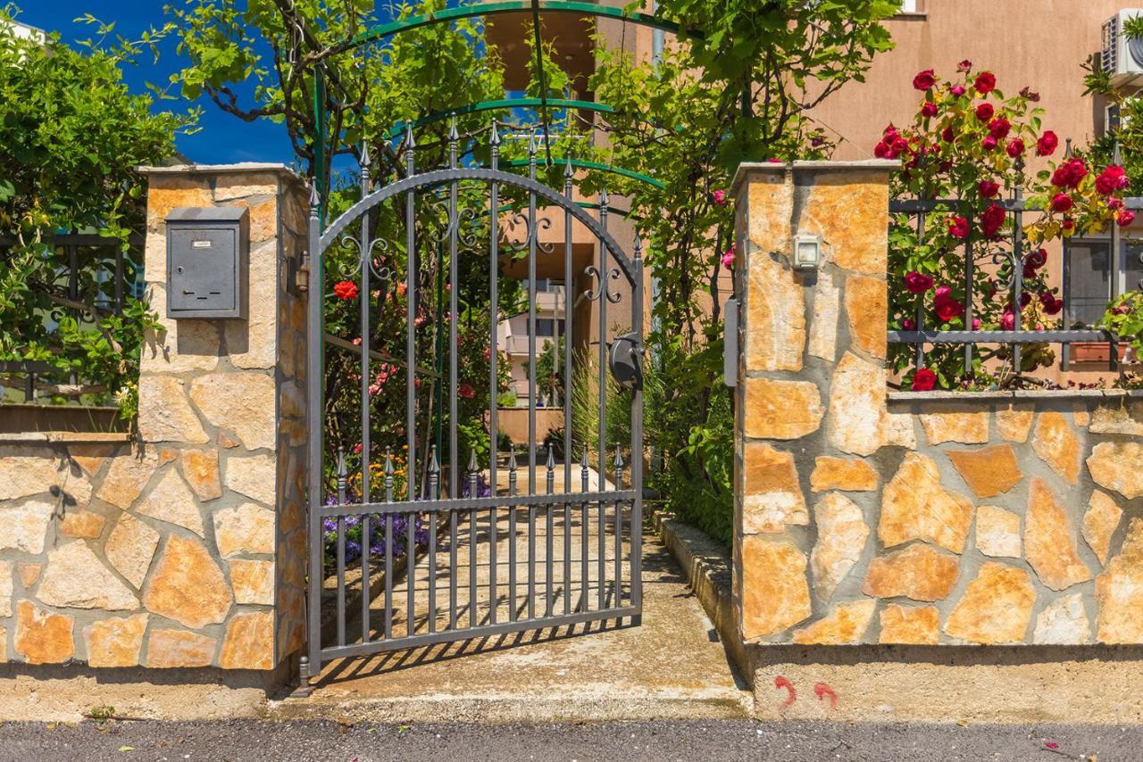 Vila Milla Premantura Bagian luar foto
